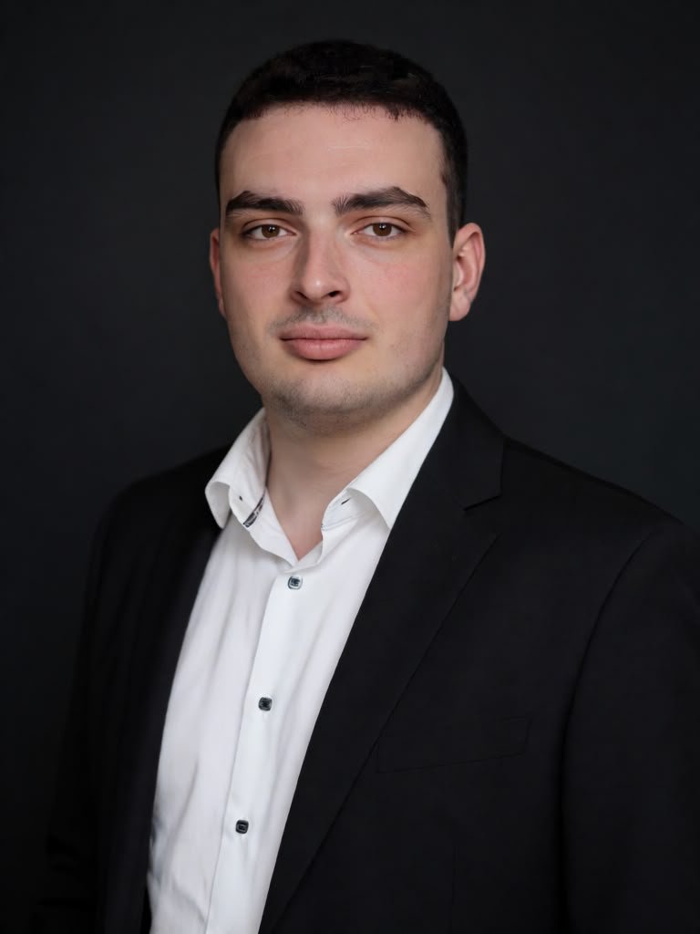 Portrait d'Andreï Kmiec, fondateur de Wine Place Club